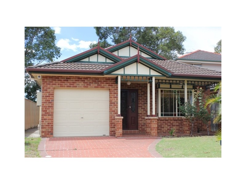 20 Beltana Court, Wattle Grove NSW 2173