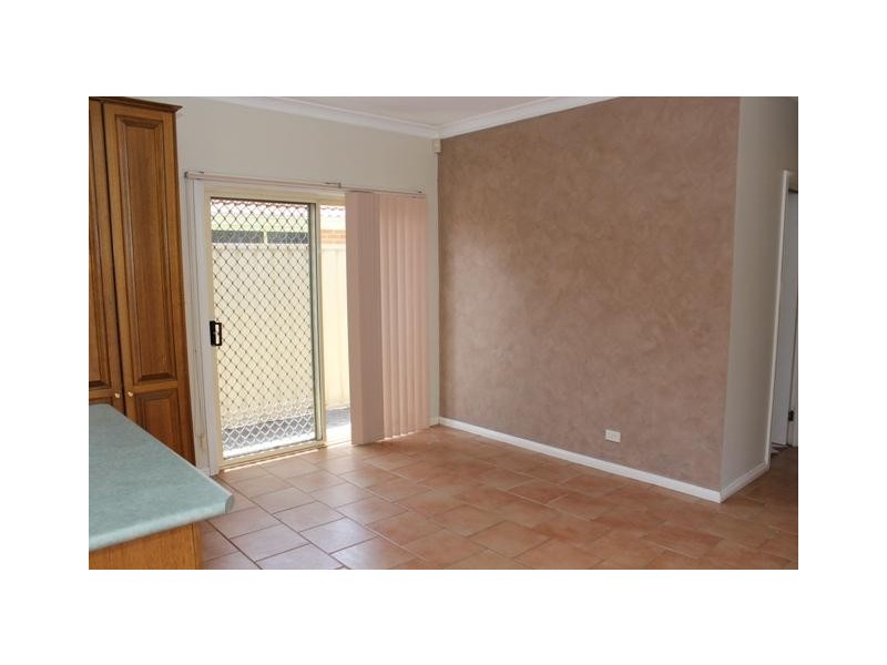 20 Beltana Court, Wattle Grove NSW 2173