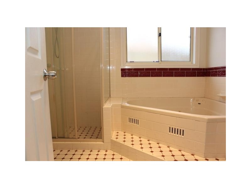 20 Beltana Court, Wattle Grove NSW 2173