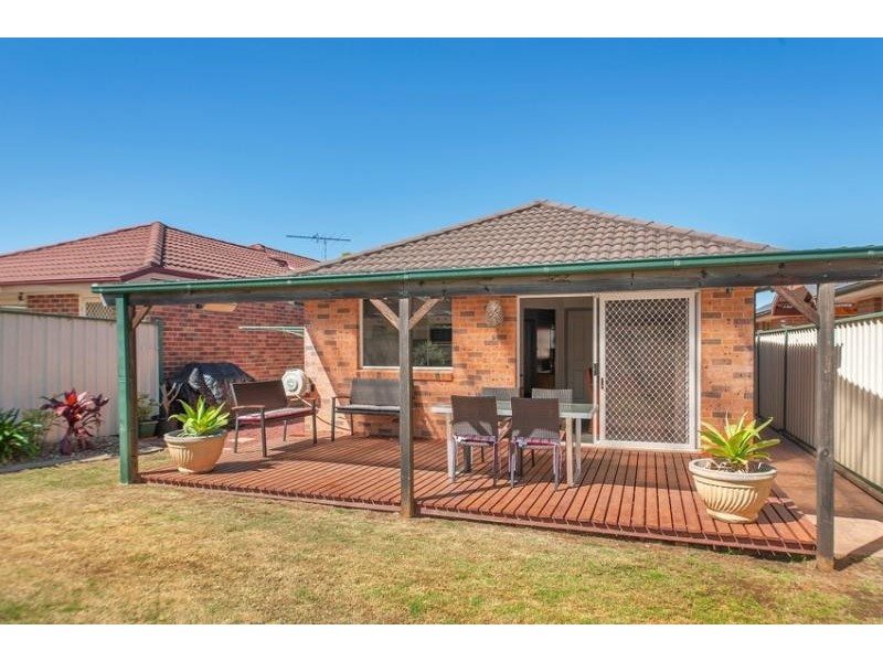 13 Gracemere Court, Wattle Grove NSW 2173