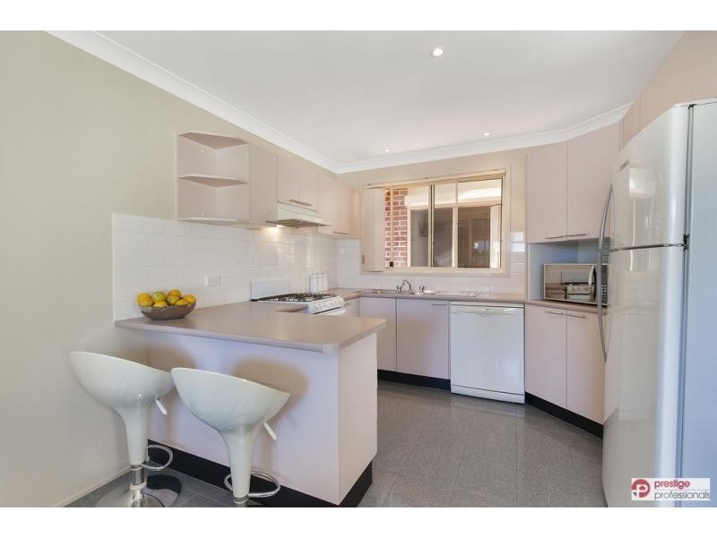 11 Hyde Park Court, Wattle Grove NSW 2173