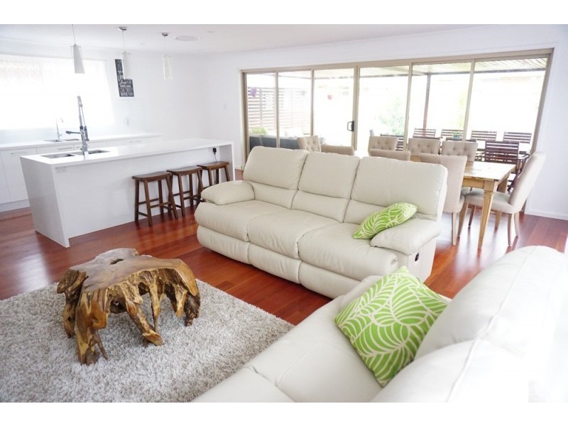 29 Castle Rock Court, Wattle Grove NSW 2173