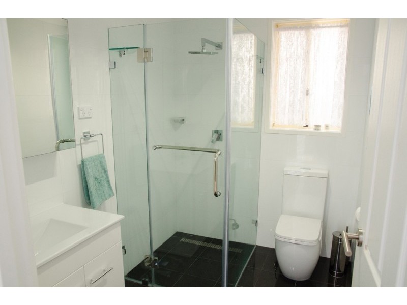 29 Castle Rock Court, Wattle Grove NSW 2173