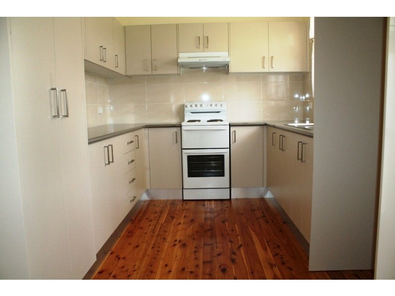 7 Golfinch Avenue, Moorebank NSW 2170