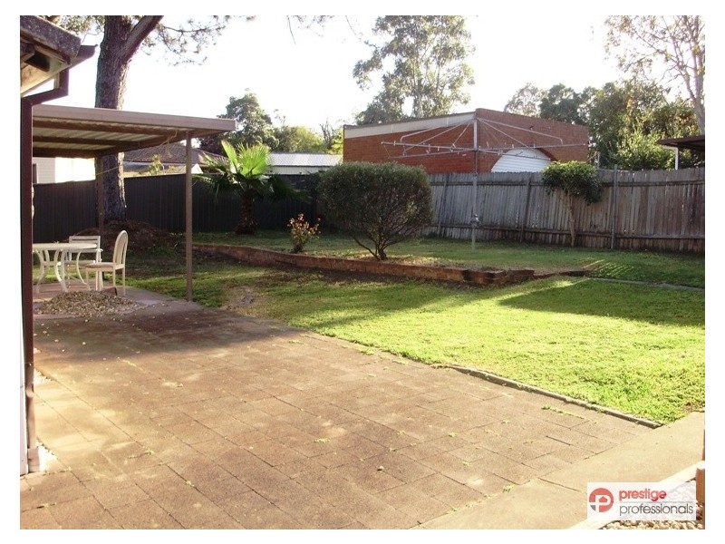 7 Golfinch Avenue, Moorebank NSW 2170