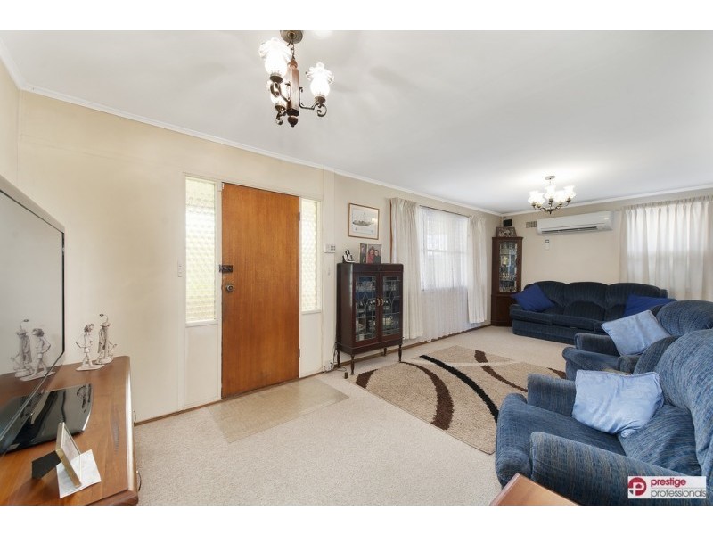 26 Gabo Crescent, Sadleir NSW 2168