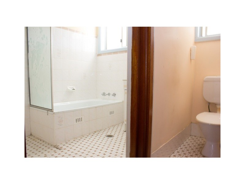 9 Hillcrest Avenue, Moorebank NSW 2170