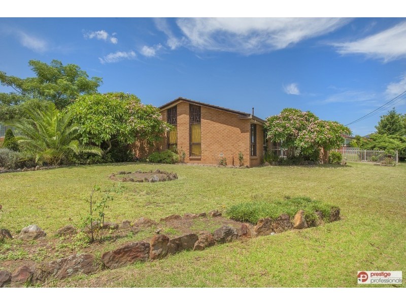 2 Holly Avenue, Chipping Norton NSW 2170
