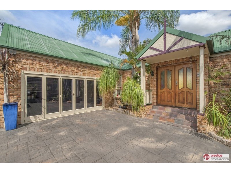 5 Havilah Court, Wattle Grove NSW 2173