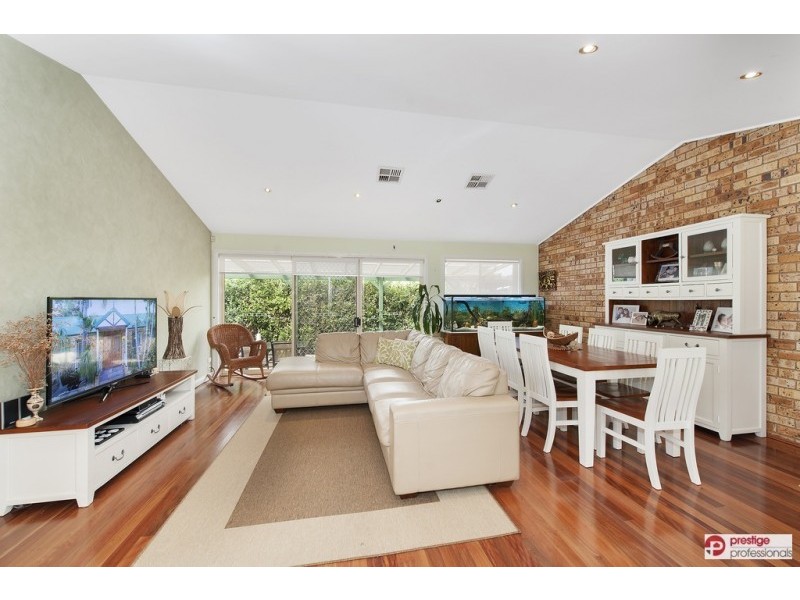 5 Havilah Court, Wattle Grove NSW 2173