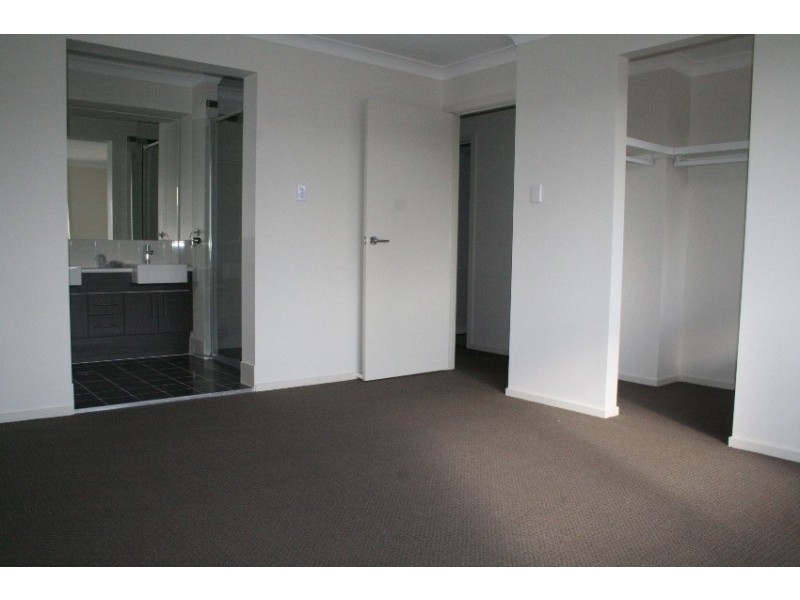 11 Turton Road, Moorebank NSW 2170