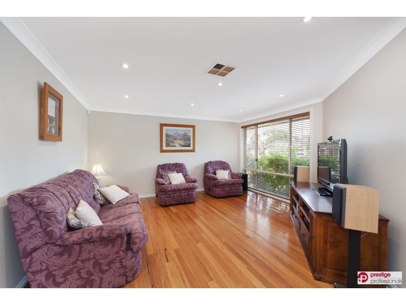 5 Bodalla Court, Wattle Grove NSW 2173