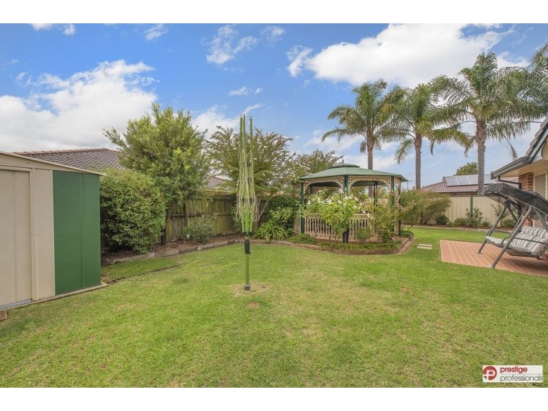 5 Bodalla Court, Wattle Grove NSW 2173