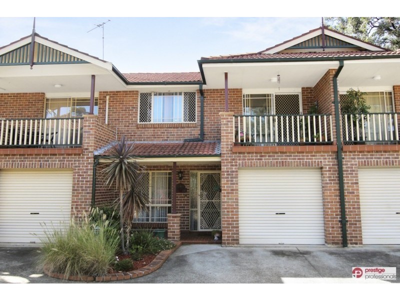 4/3 Carinya Place, Moorebank NSW 2170