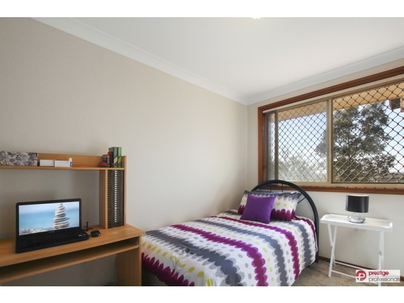 4/3 Carinya Place, Moorebank NSW 2170