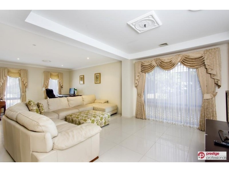 63 Brallos Avenue, Holsworthy NSW 2173