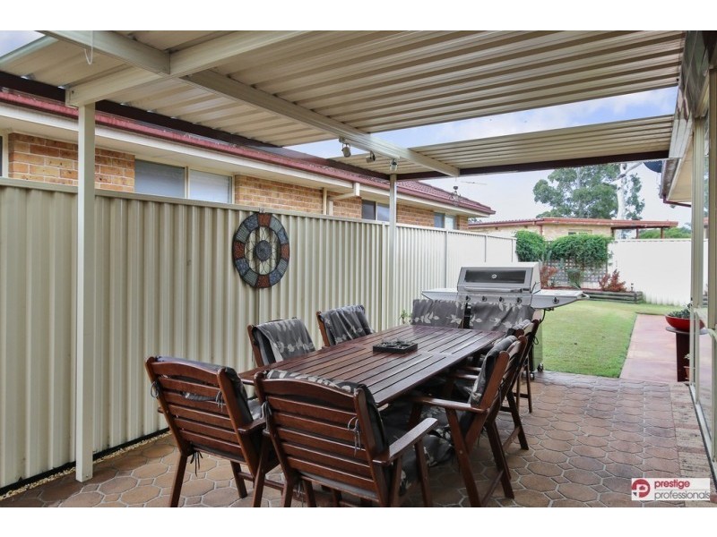 16 Kinchega Court, Wattle Grove NSW 2173