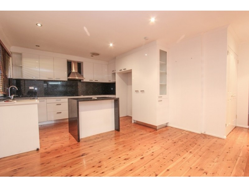 2 Carcoola Ave., Chipping Norton NSW 2170