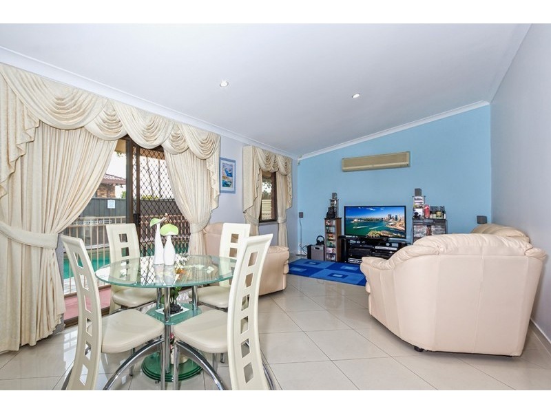 3 Ancura Court, Wattle Grove NSW 2173