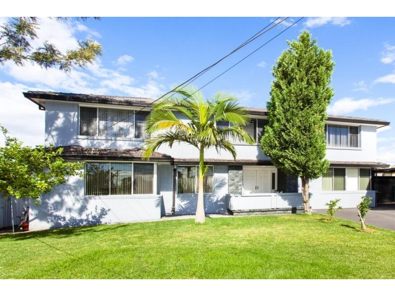 8 Evans Avenue, Moorebank NSW 2170