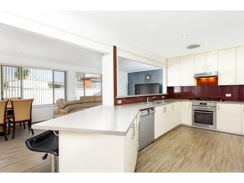 8 Evans Avenue, Moorebank NSW 2170