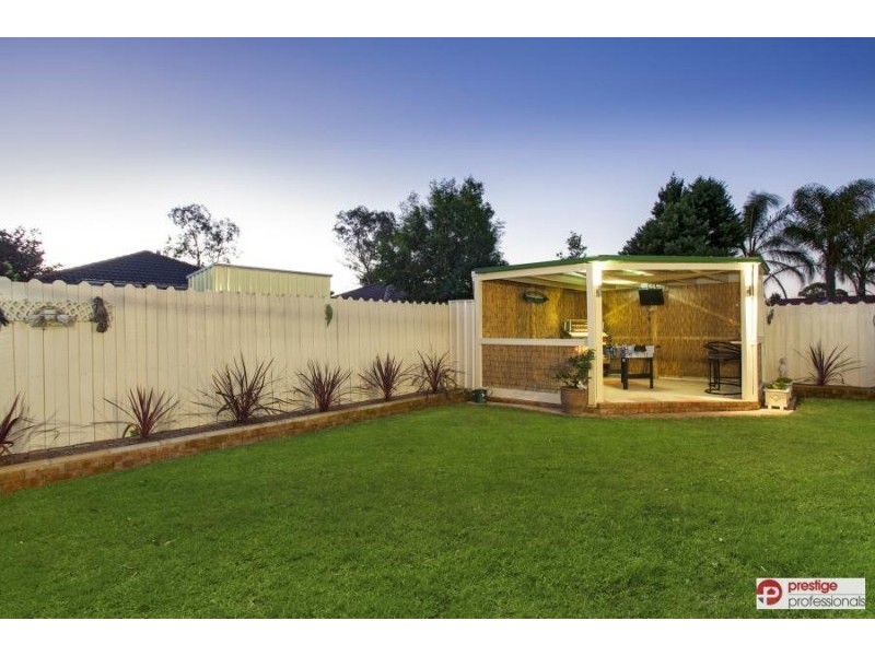 9 Chelsea Garden Court, Wattle Grove NSW 2173