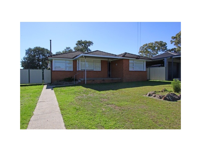 42 Lucas Avenue, Moorebank NSW 2170