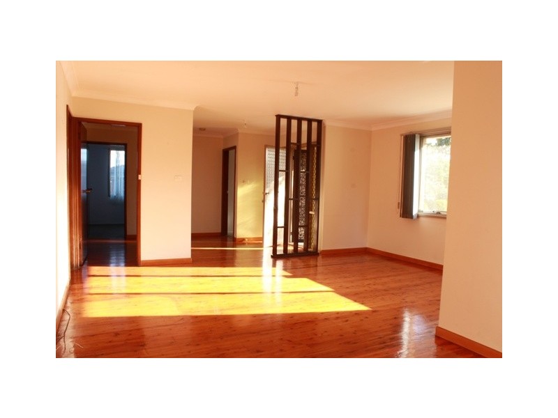 10 Burton Avenue, Moorebank NSW 2170