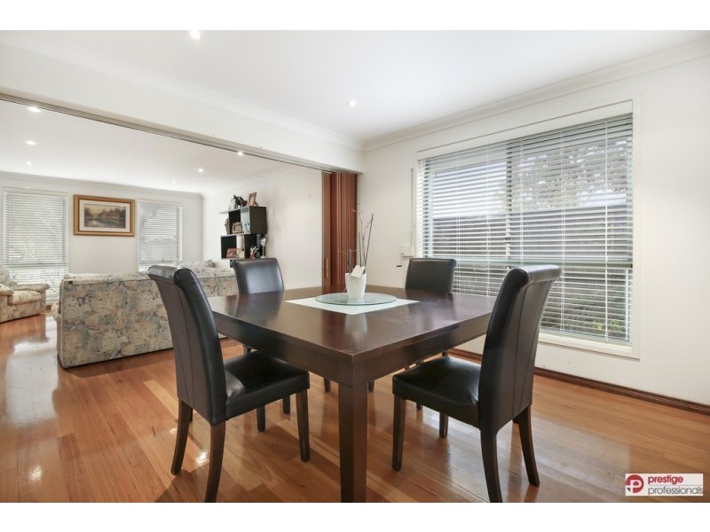 17 Namoi Court, Wattle Grove NSW 2173