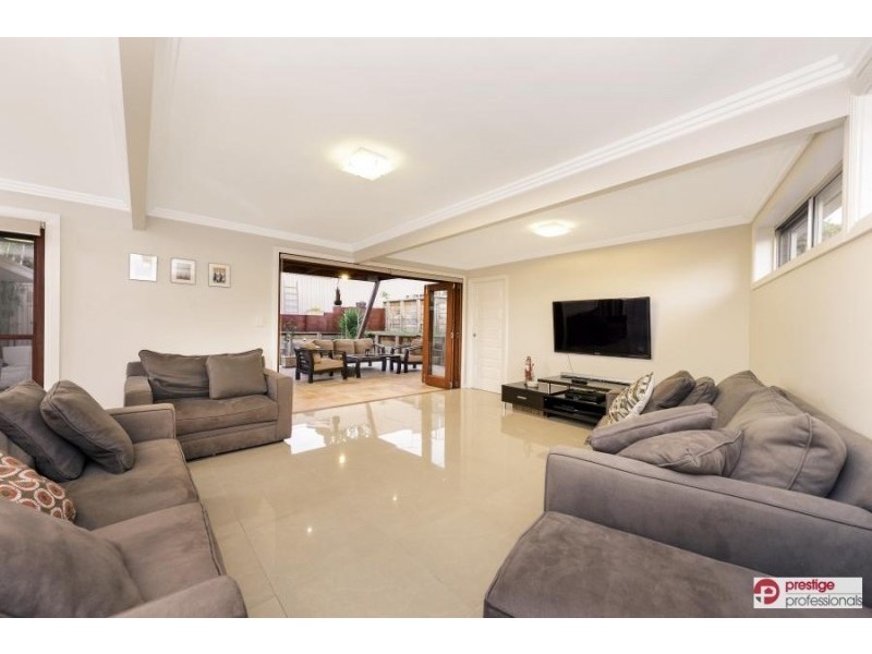 45 Gal Crescent, Moorebank NSW 2170