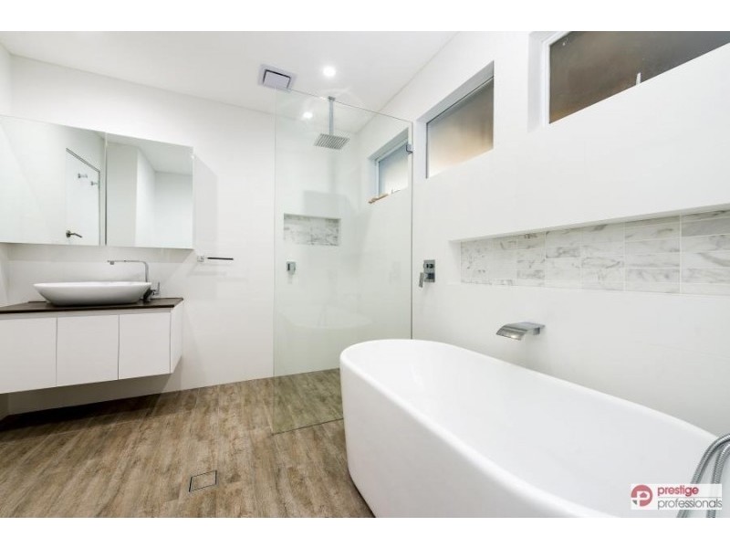 45 Gal Crescent, Moorebank NSW 2170