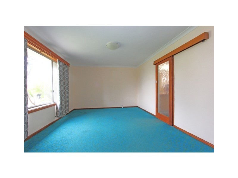 9 Hillcrest Avenue, Moorebank NSW 2170