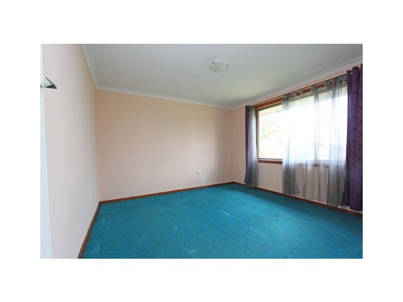 9 Hillcrest Avenue, Moorebank NSW 2170