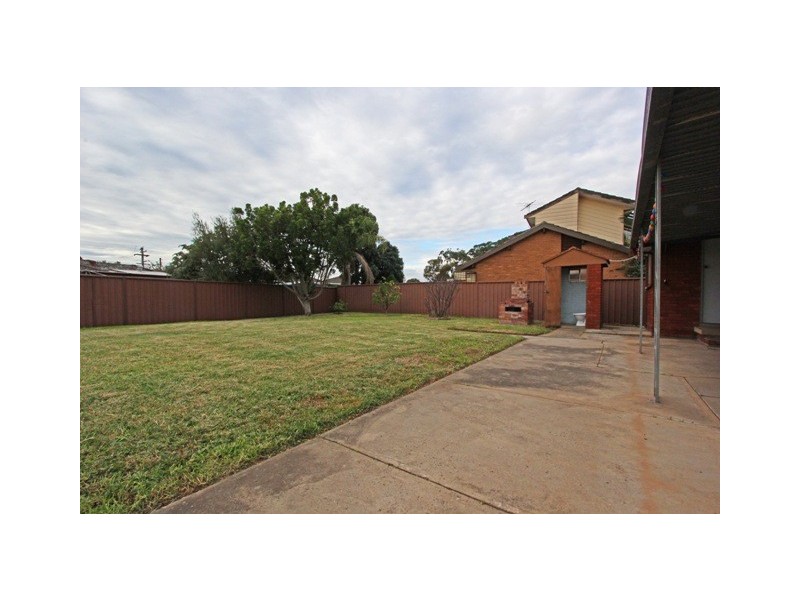 9 Hillcrest Avenue, Moorebank NSW 2170