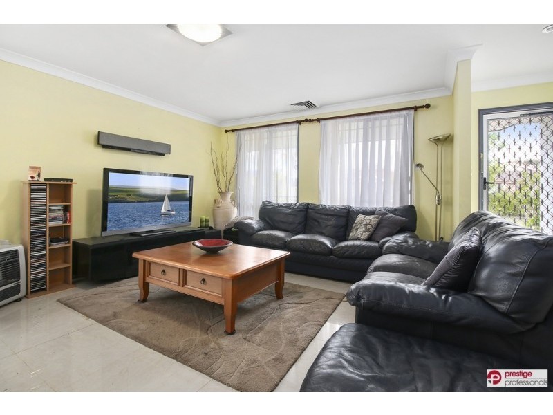 21 Martindale Court, Wattle Grove NSW 2173