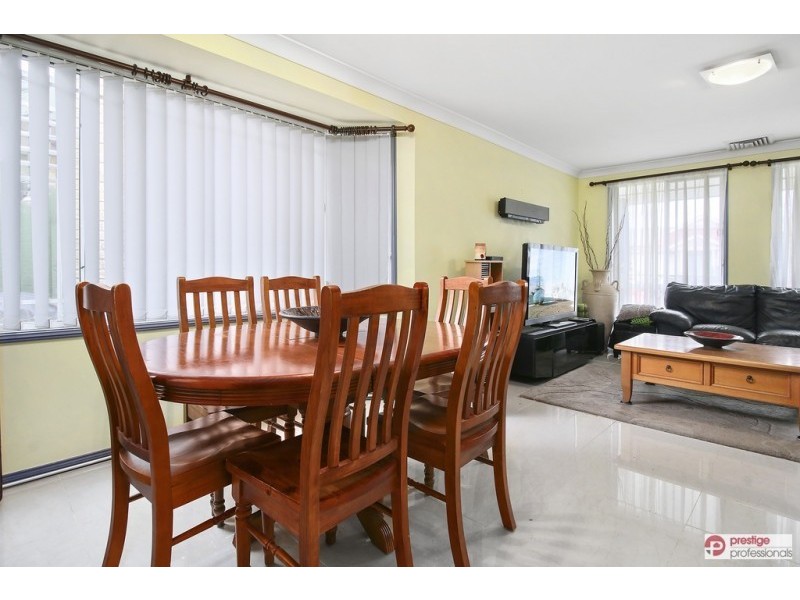 21 Martindale Court, Wattle Grove NSW 2173