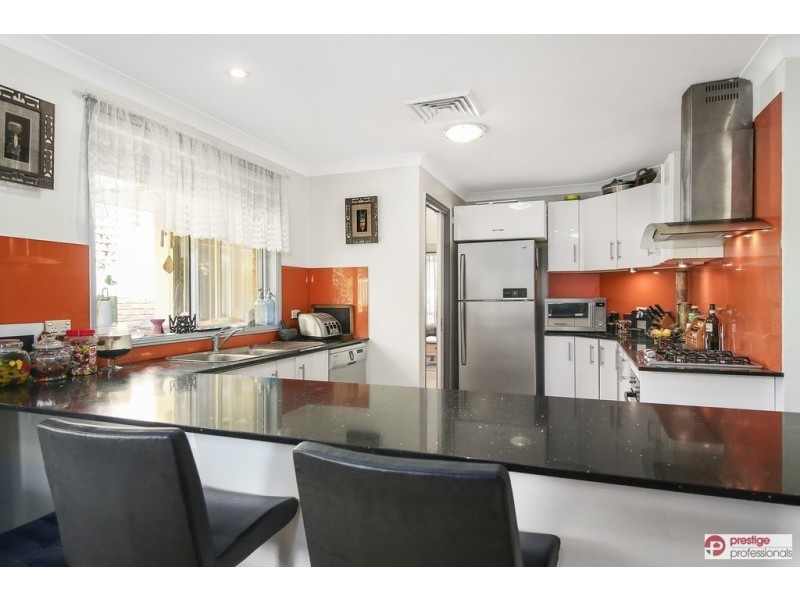 21 Martindale Court, Wattle Grove NSW 2173