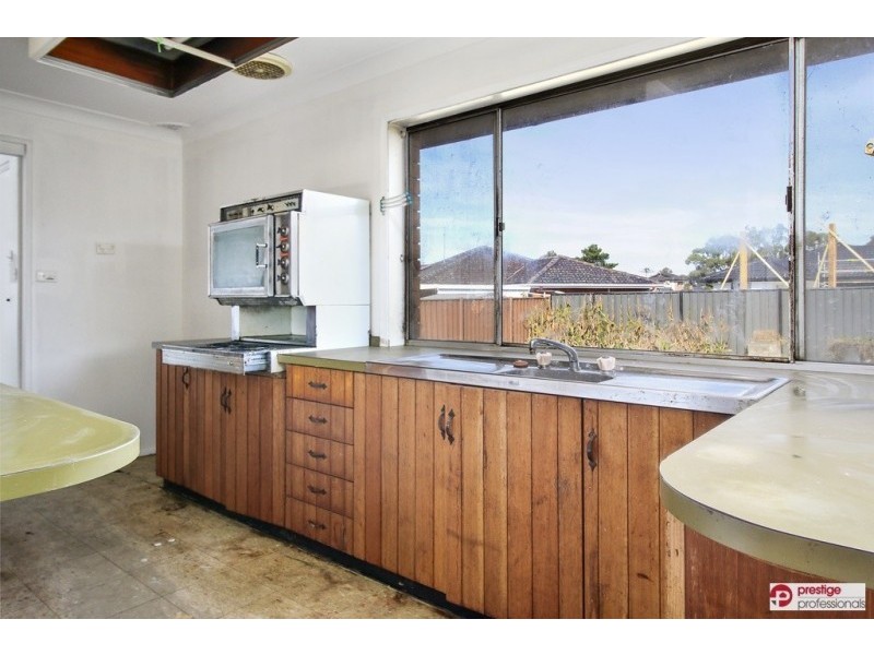 37 Longstaff Avenue, Chipping Norton NSW 2170