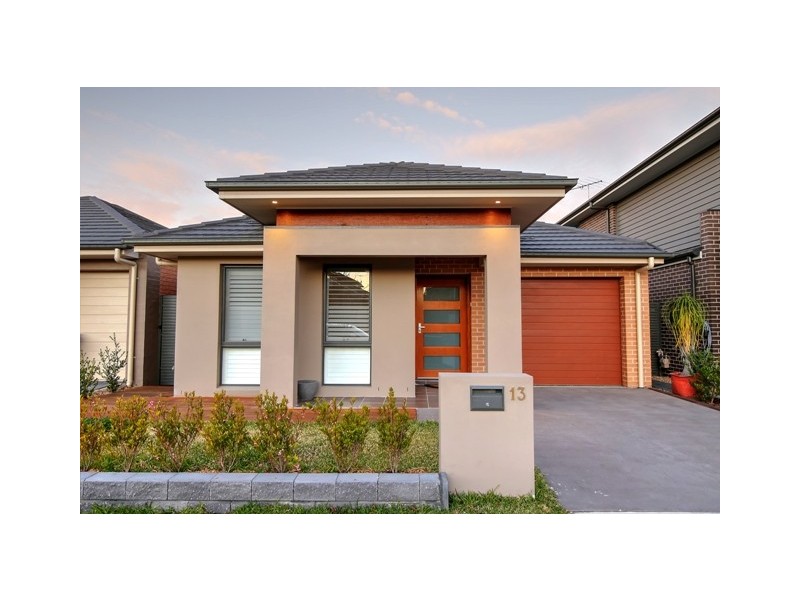 13 Eckersley Way, Moorebank NSW 2170
