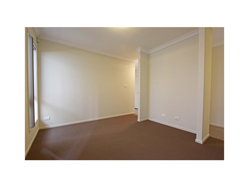 27 Vogue Avenue, Moorebank NSW 2170