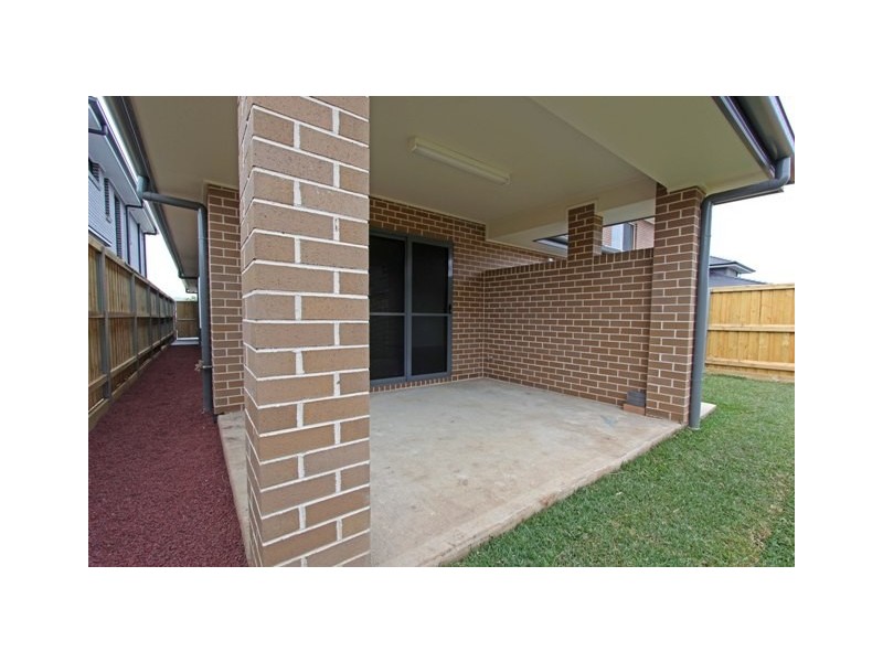 27 Vogue Avenue, Moorebank NSW 2170