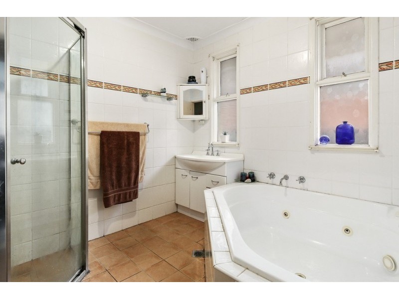 25 Wilkes Avenue, Moorebank NSW 2170