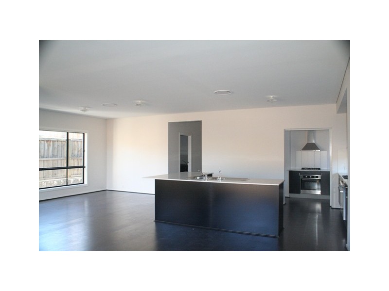 17 Hoy Street, Moorebank NSW 2170