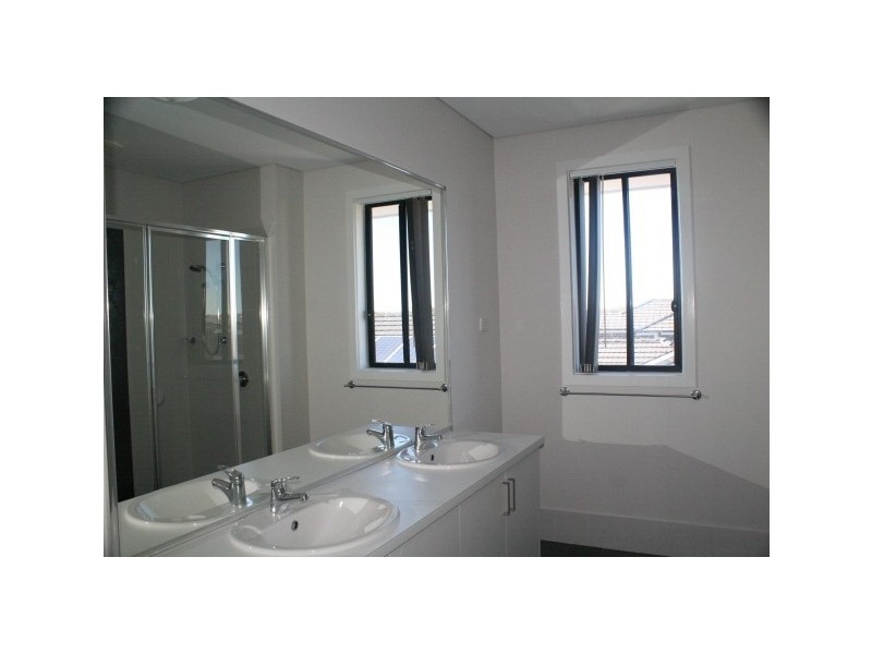 17 Hoy Street, Moorebank NSW 2170