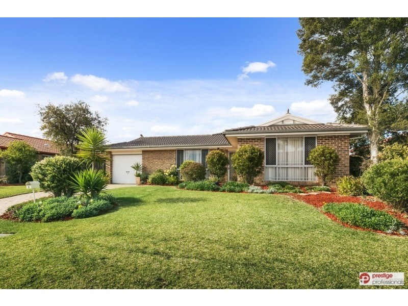 6 Bodalla Court, Wattle Grove NSW 2173