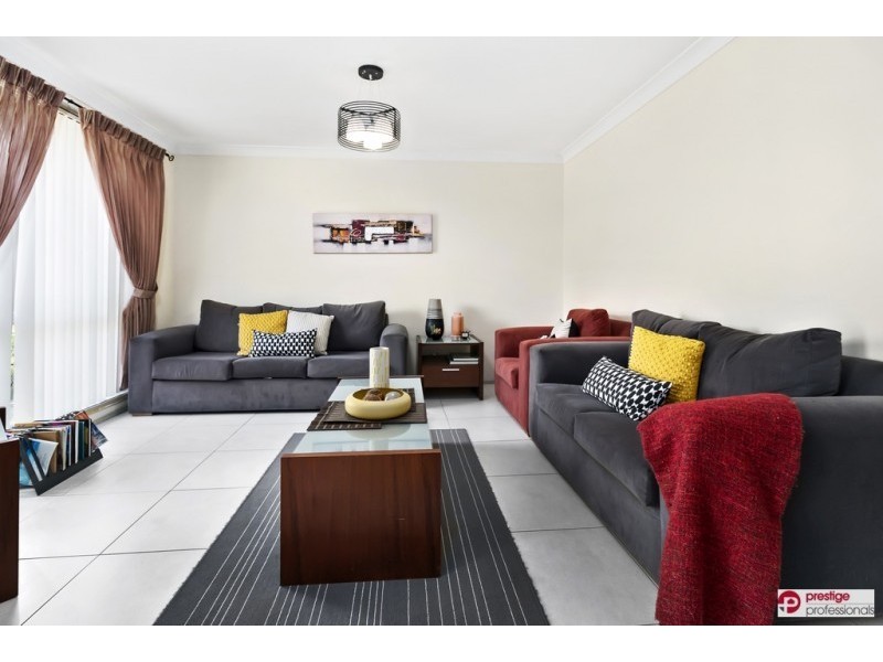 6 Bodalla Court, Wattle Grove NSW 2173