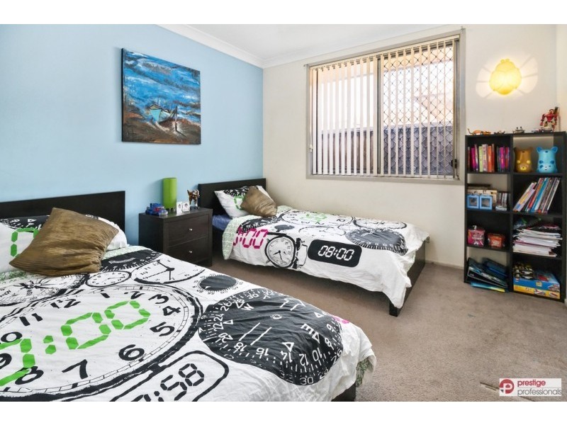 6 Bodalla Court, Wattle Grove NSW 2173