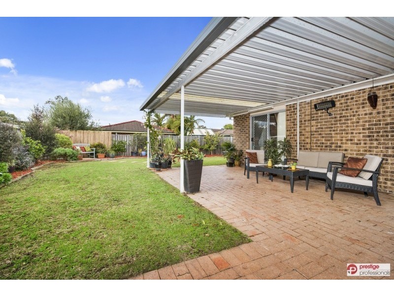 6 Bodalla Court, Wattle Grove NSW 2173
