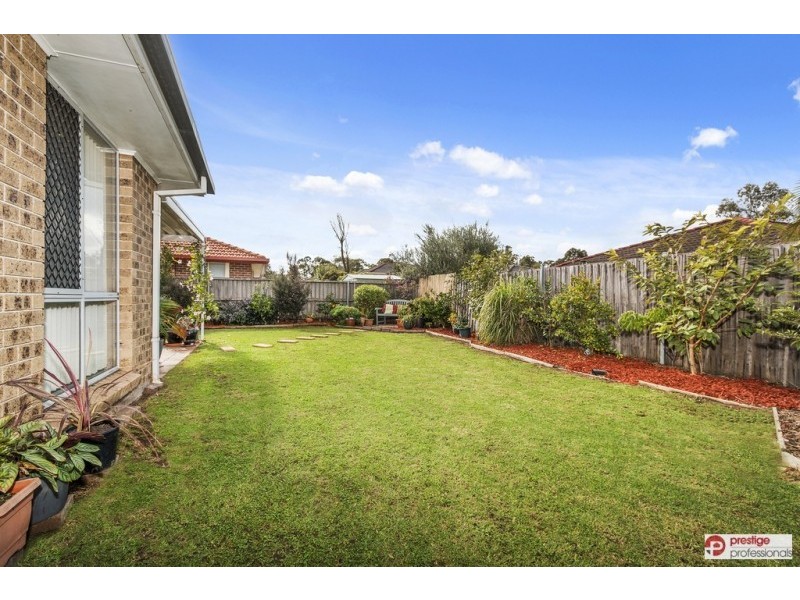 6 Bodalla Court, Wattle Grove NSW 2173