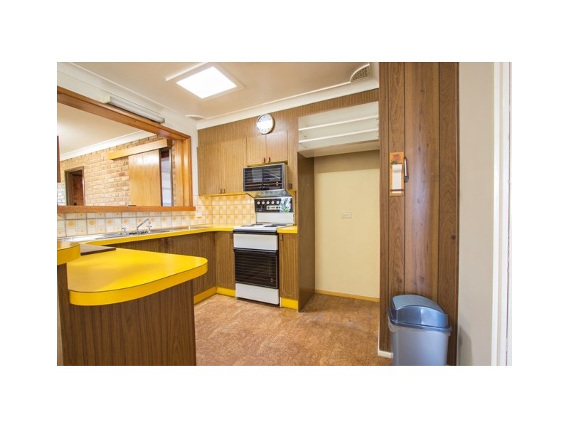 42 Dredge Avenue, Moorebank NSW 2170